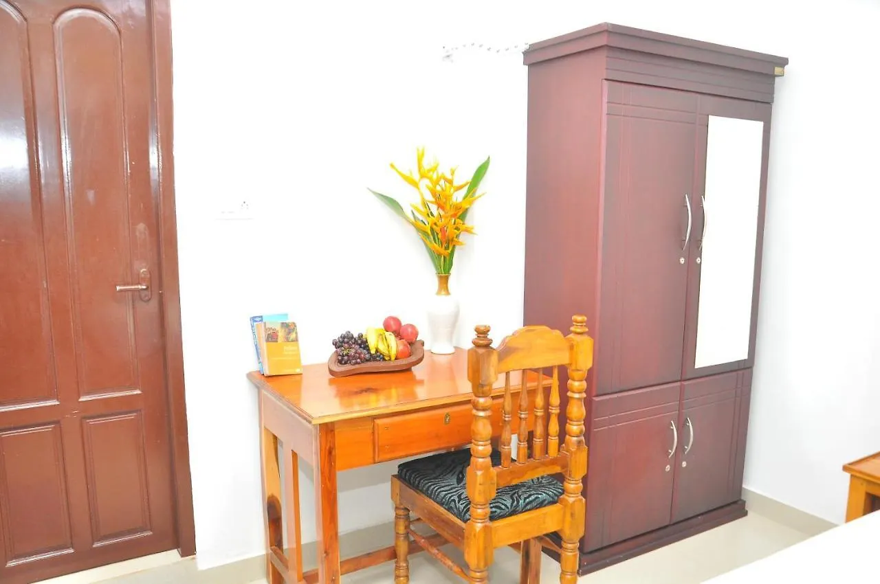 Cosmic Holiday Inn Kovalam Hotell